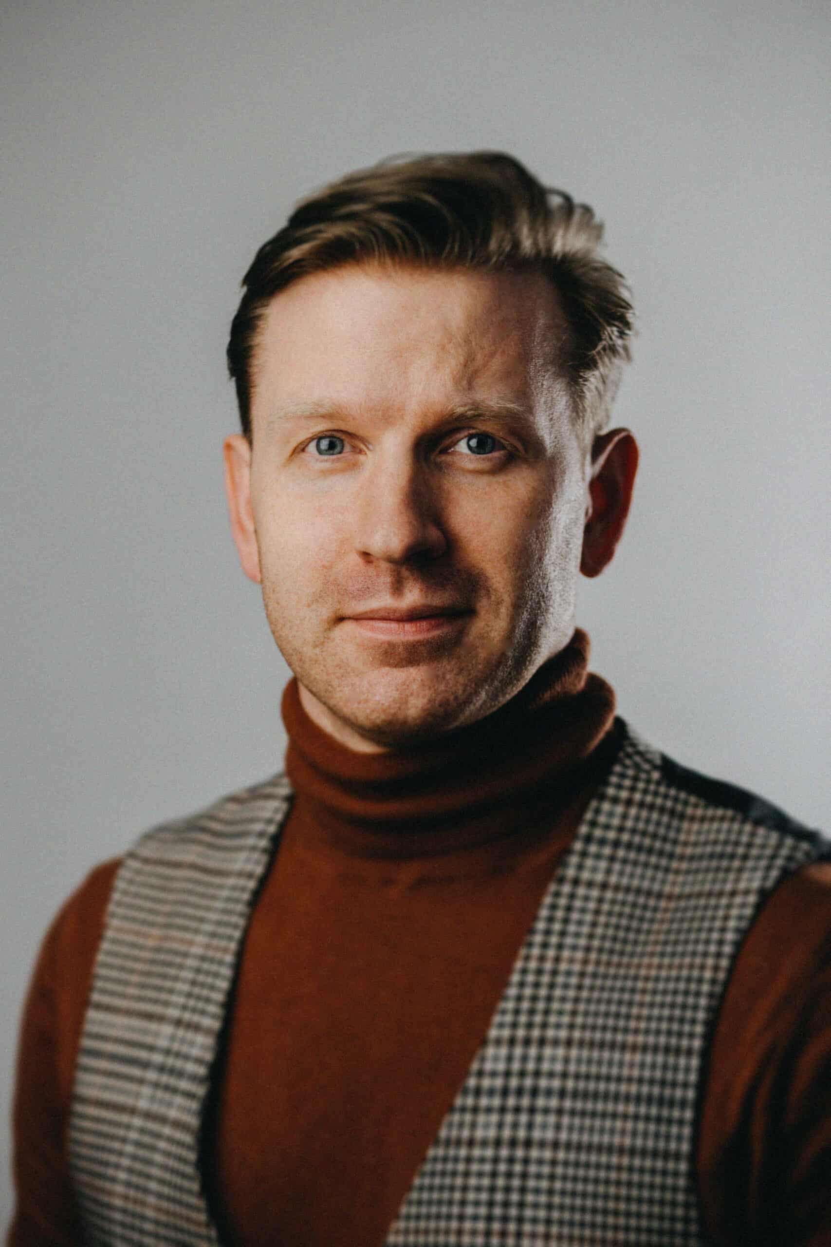 Mateusz Waliszewski - nauczyciel rysunku w szkole rysunku i malarstwa.